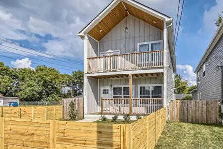 הוילה נאשוויל New Build 5 Min To Broadway Sleeps 10 מראה חיצוני תמונה