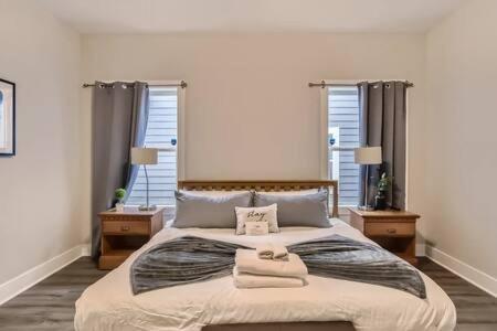 הוילה נאשוויל New Build 5 Min To Broadway Sleeps 10 מראה חיצוני תמונה